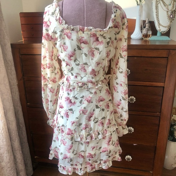 Floral cream lace up peasant dress - Picture 4 of 5